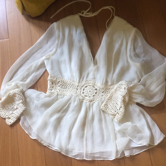 Boston Proper Tops - Classic white silk top🌺💕🌺💕
